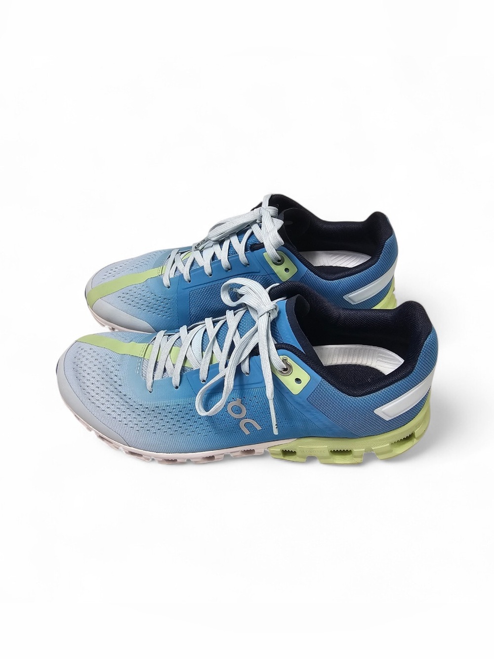 On Running‎ Cloudflow Sneakers Women's Size 9